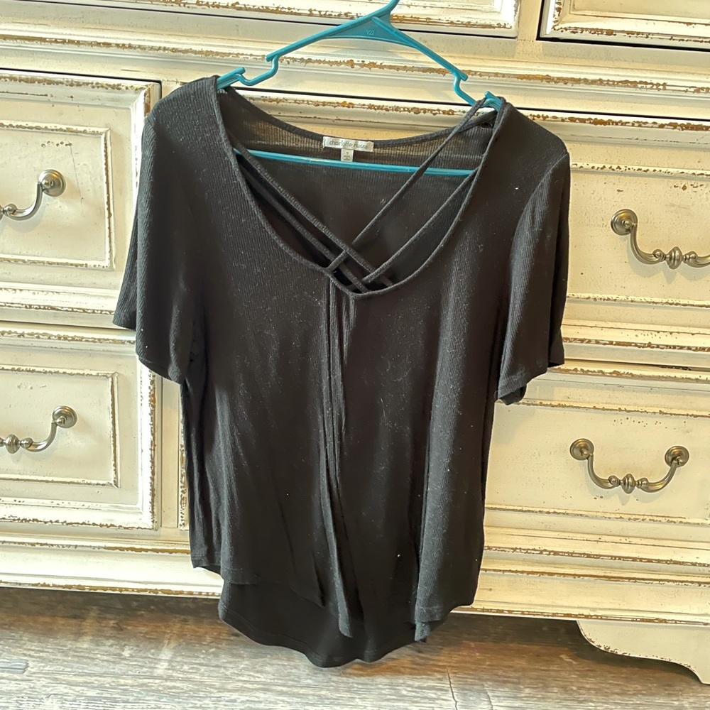 Black tee